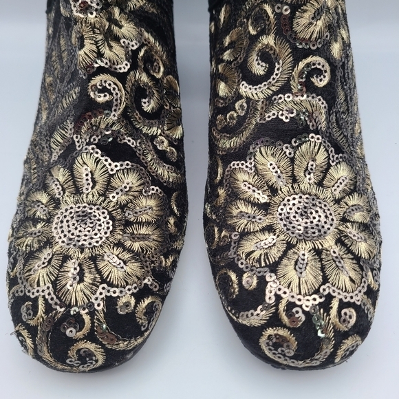 Stuart Weitzman Women's Sz 6.5 M Mediate Sequins Embroidered Metallic Bo… - Picture 4 of 11